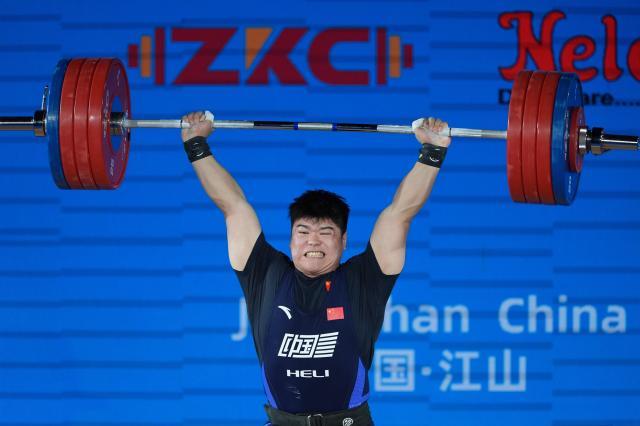 （体育）（6）举重——亚锦赛：男子102公斤级赛况XxjpseC007128_20250514_PEPFN0A001.jpg